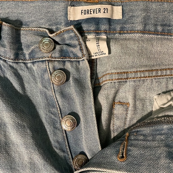 Forever 21 Boyfriend Jeans size 28 - Picture 3 of 6